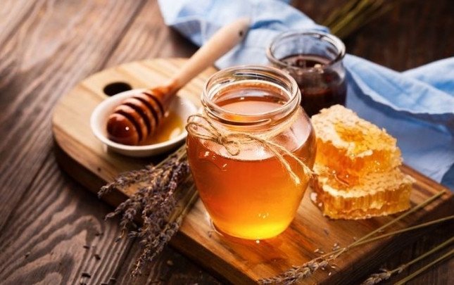 🍯 Nature’s Liquid Gold: The Healing Power of Honey & Must-Try Honey-Based Products
